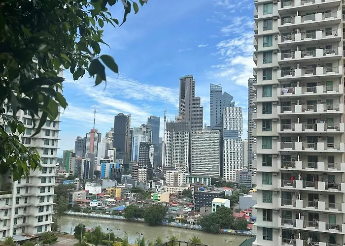 Apartment Resort-style Oasis At The The Heart Of The