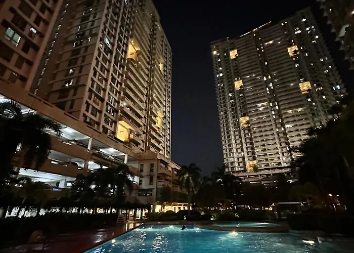 Resort-style Oasis At The The Heart Of The Apartment *